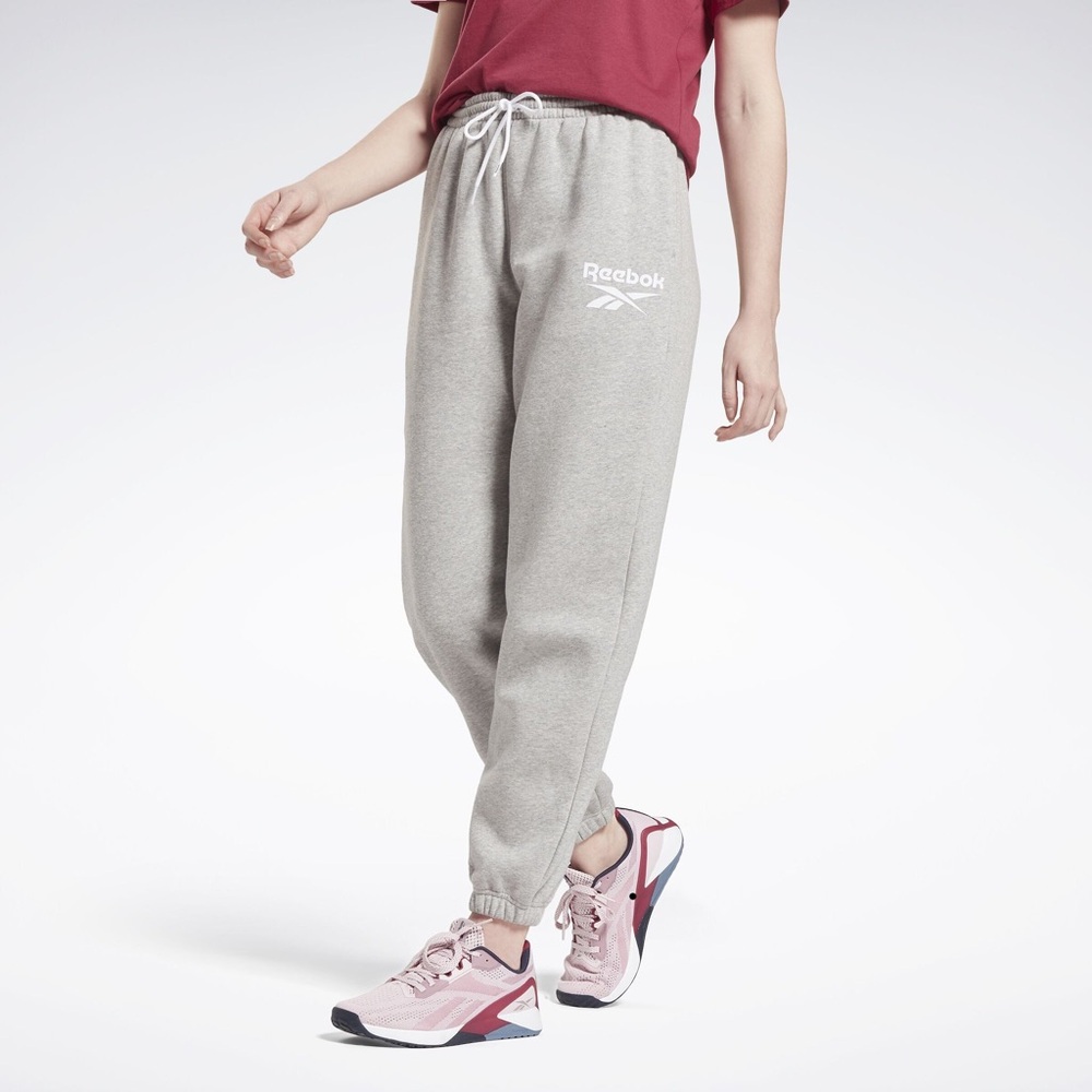 Woman’s Reebok Gray Jogger, new with out tag.